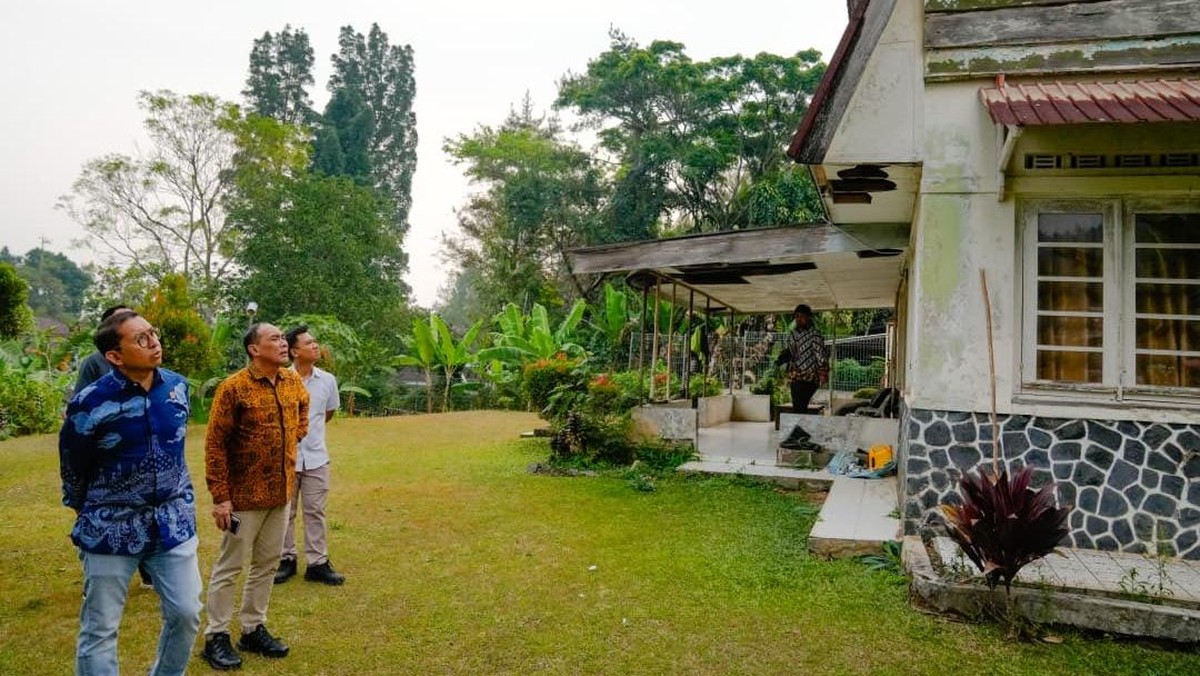 Fadli Zon Tinjau Villa Soekarno dan Hatta di Puncak untuk Pelestarian