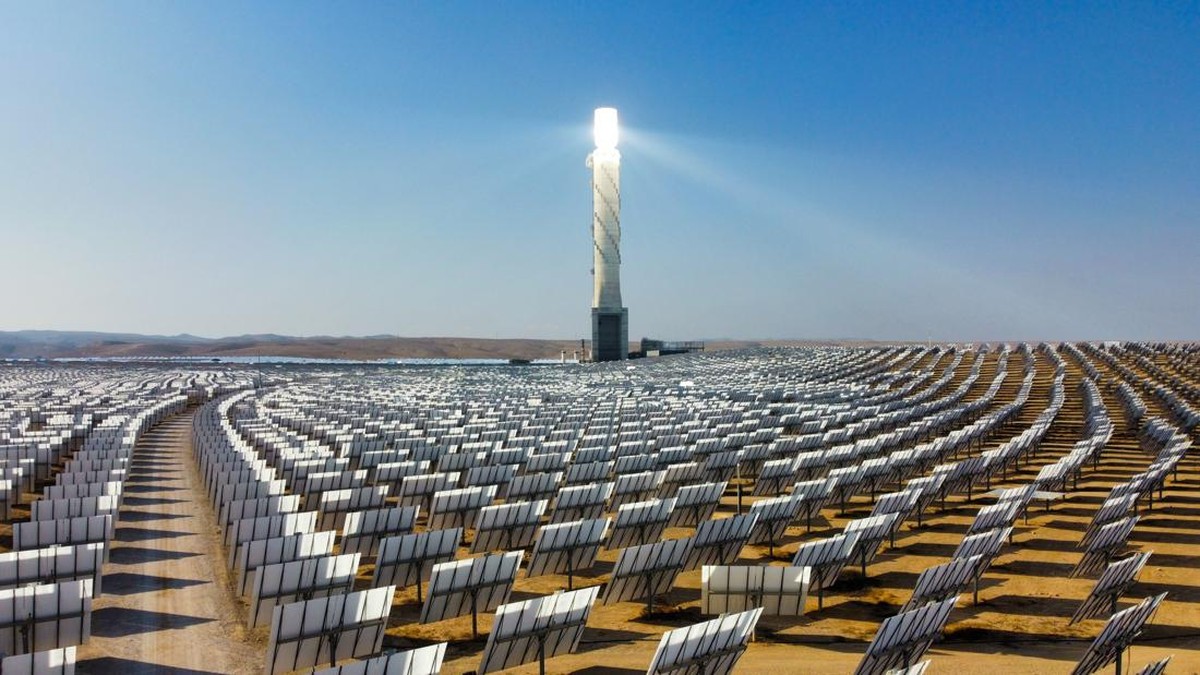 PLN Proyeksikan Lonjakan Kebutuhan Listrik, Surya 100 GWp Jadi Andalan