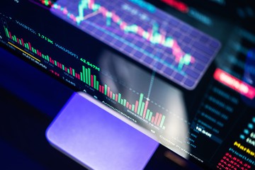 IHSG Melemah 1,88 Persen, Tiga Saham Tawarkan Harapan