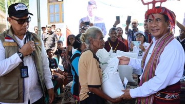 Bapanas dan Bulog Salurkan Bantuan Pangan bagi 37.338 Penerima di Alor