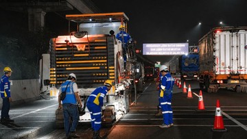 Preservasi Jalan Tol Malam Hari, Jasa Marga Minta Pengguna Waspada