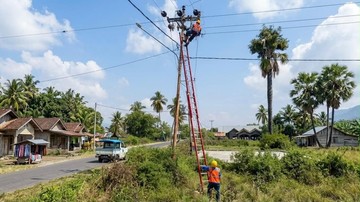 Pemulihan Listrik NTT: Tantangan dan Proyeksi Ekonomi Pascabencana