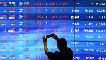 IHSG Berpotensi Lanjut Melemah, Analis Soroti Skenario Koreksi 5.000
