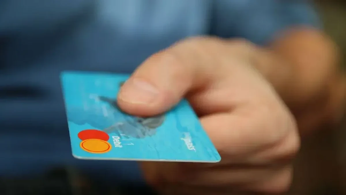 Restrukturisasi SLIK OJK: Dampak Makro dan Tantangan Perbaikan Data Debitur
