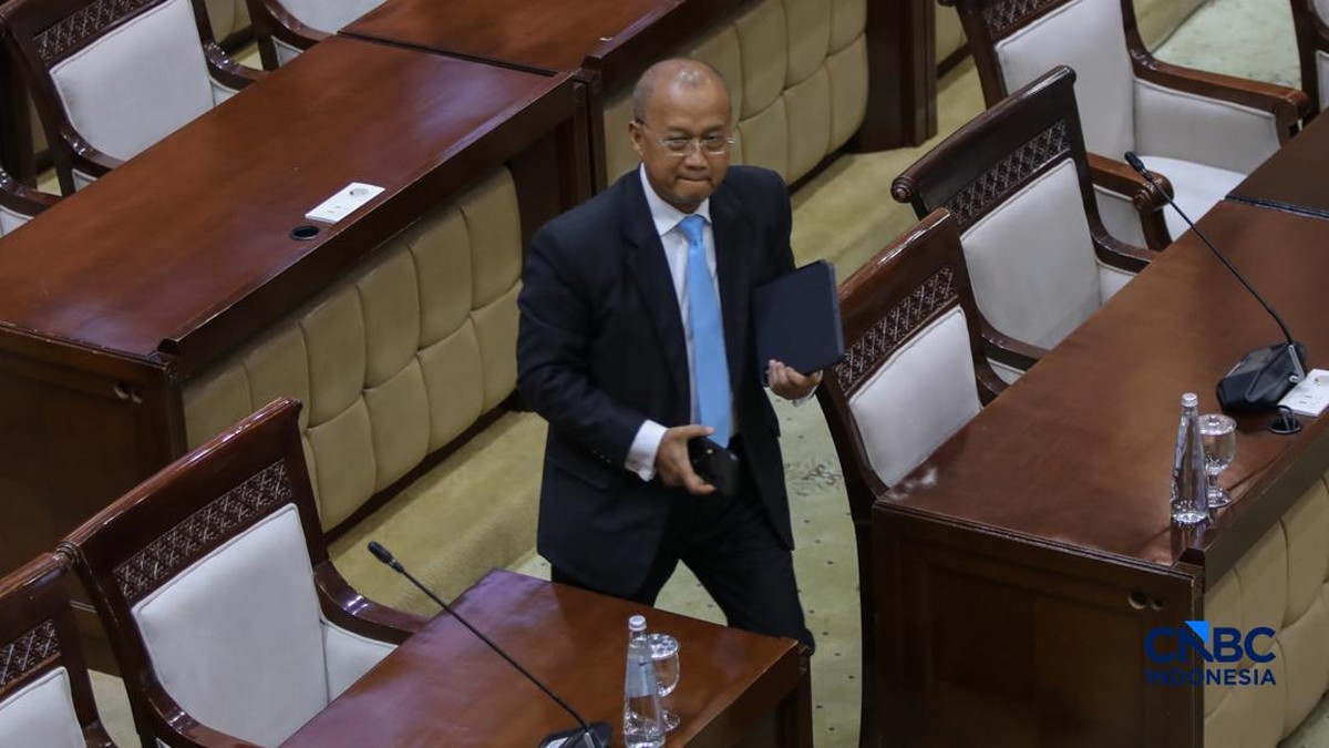 DPR Tetapkan Sarjito sebagai Kepala Pengawas Bursa Mineral OJK