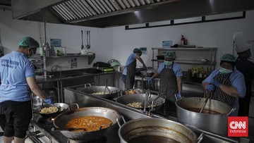Kepala Dapur Makan Bergizi Wajib Masuk Dini Hari, Absen Zoom ke Pusat
