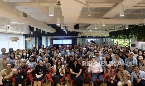 JLL Indonesia Raih Great Place to Work Berkat Budaya Kerja Positif