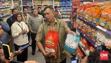 Bulog Sidak Ritel Modern Antisipasi Penarikan 40 Merek Beras Fortifikasi