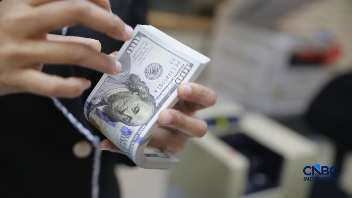Rupiah Menguat di Pembukaan, Dolar AS Turun ke Rp17.820