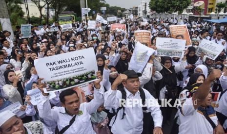Menkeu Siapkan Rp 31 Triliun untuk Pengalihan Status Guru PPPK ke Pusat