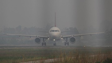 Kabut Asap Kebakaran Hutan Ganggu Penerbangan di Kalimantan