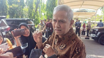 Tabungan Tumbuh, LPS Sebut Masyarakat Tak Lagi 'Makan' Tabungan
