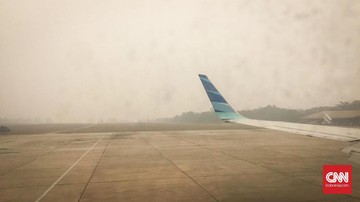 Kabut Karhutla Hambat 12 Penerbangan di Bandara Pekanbaru