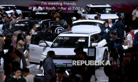 Mendorong Industri Kendaraan Listrik Nasional Menuju Dekarbonisasi
