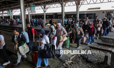 Barang Penumpang Tertinggal Rp10,84 Miliar: Dua Sisi Mobilitas Kereta Api