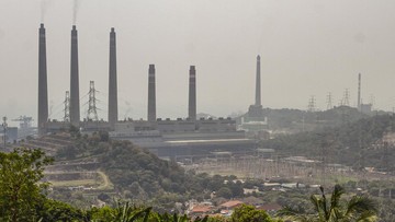 Pensiun Bertahap 15 PLTU Emisi Tinggi: Transisi Energi dan Dampak Ekonomi