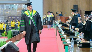 Dirut Bulog Ahmad Rizal Raih Doktor UI demi Ketahanan Pangan Berkelanjutan
