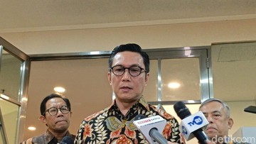 Dana Wakaf Istiqlal Masuk Pasar Modal: Peluang dan Risikonya