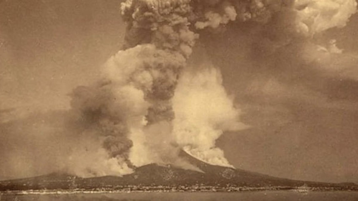 Gelombang 30 Meter Sapu Kota: Warisan Kelam Krakatau dan Pelajaran Kini
