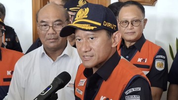 Menimbang Dilema Penutupan Perlintasan Kereta Tanpa Penjaga