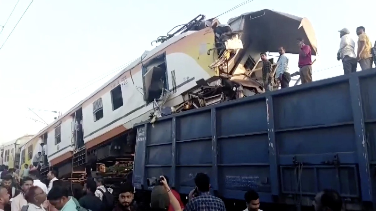 Tabrakan Kereta Ekspres dan Kereta Mogok, 335 Orang Tewas