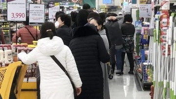 Plafon Supermarket Ambruk, 38 Orang Luka-Luka