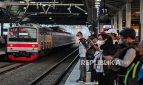 Ketidakpastian Penambahan Armada KRL di Tengah Lonjakan Penumpang