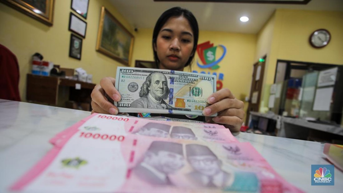 Rupiah Melemah Pagi Ini, Dolar AS Sentuh Rp17.920
