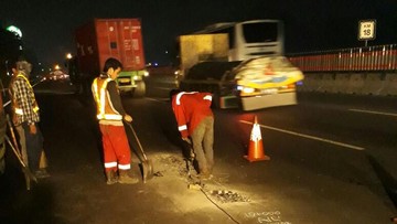 Perbaikan Tol Jakarta-Cikampek: Dampak pada Waktu Tempuh dan Biaya Logistik