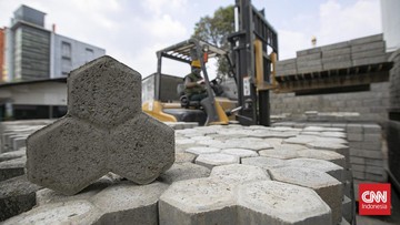 Ekonomi Sirkular: Menakar Nilai Bisnis Paving Block dari Sampah Plastik
