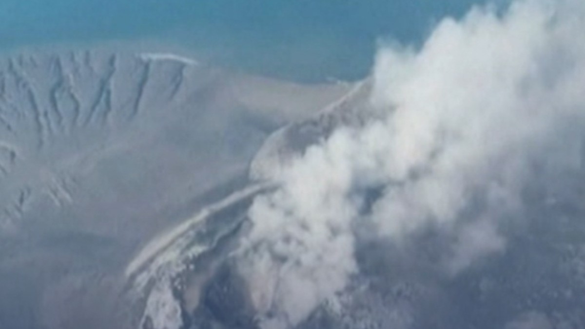 Gubernur Jawa Barat Tinjau Langsung Aktivitas Vulkanik Anak Krakatau