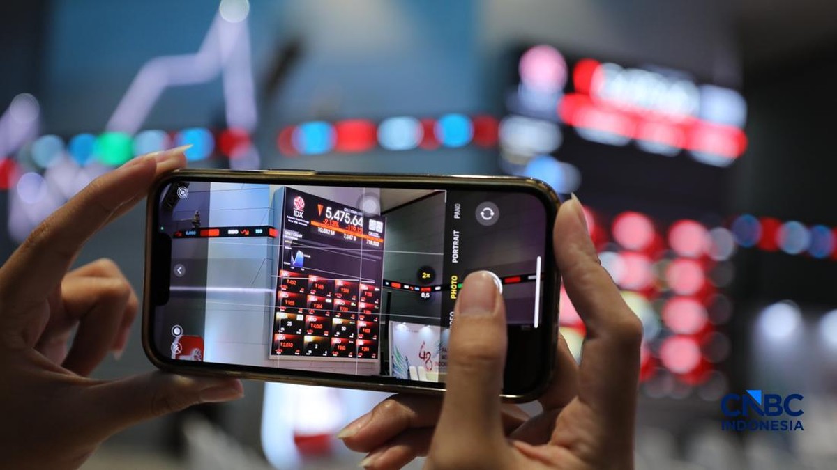 Transaksi Nego DSSA dan EXCL Tembus Rp1,56 Triliun