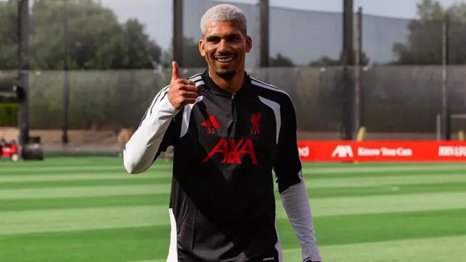 Liverpool Resmi Datangkan Ronald Araujo dari Barcelona dengan Status Pinjaman