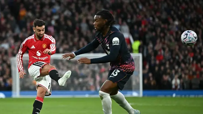 Bruno Fernandes Gagal Konversi Peluang, Manchester United Ditahan Tottenham di Old Trafford