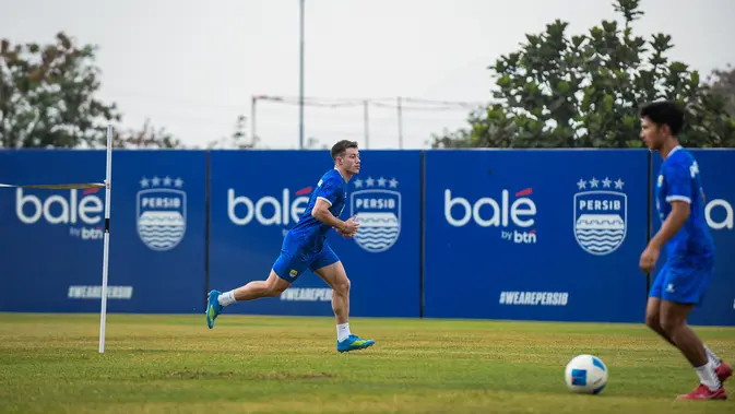 Peralta Absen, Persib Hadapi Tampines dengan Formasi Alternatif