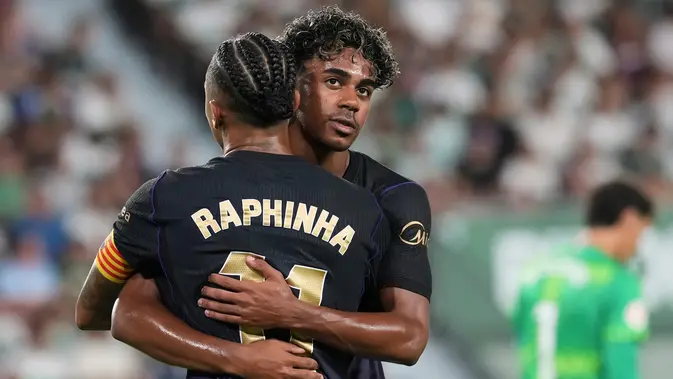 Raphinha dan Yamal Rayakan Gol Barcelona di Markas Elche