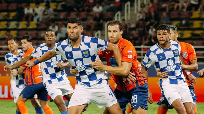 Persib Bandung Menang Dramatis atas Port FC di Thammasat Stadium