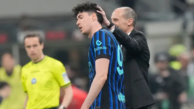 Sentuhan Allegri ke Bastoni Warnai Sengitnya Derby Milan