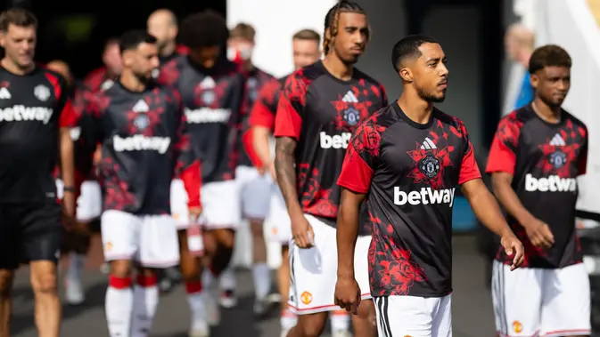 Tielemans Brace, Aston Villa Tumbangkan Manchester United 3-2