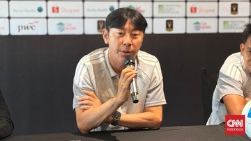 Shin Tae-yong Hadapi Ujian Berat Usai Persija Tumbang di Kandang Persebaya