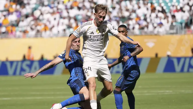 Debut Manis Dean Huijsen Bawa Real Madrid Kalahkan Al Hilal 3-0
