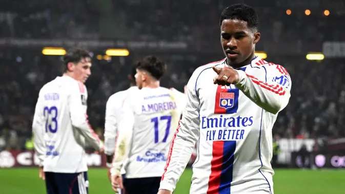 Endrick Cetak Gol, Lyon Bantai Metz 4-1 di Saint-Symphorien