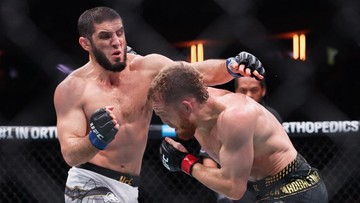 Khabib Beri Pesan Menyentuh, Makhachev Siap Cetak Sejarah di UFC 330