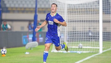 Peralta Eksekusi Penalti, Persib Tutup Babak Pertama Unggul 1-0