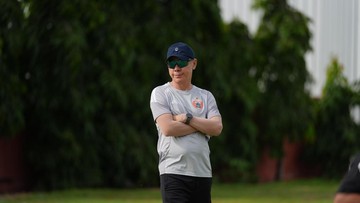 Persija Protes Diskriminasi Ofisial Java United terhadap Shin Tae Yong