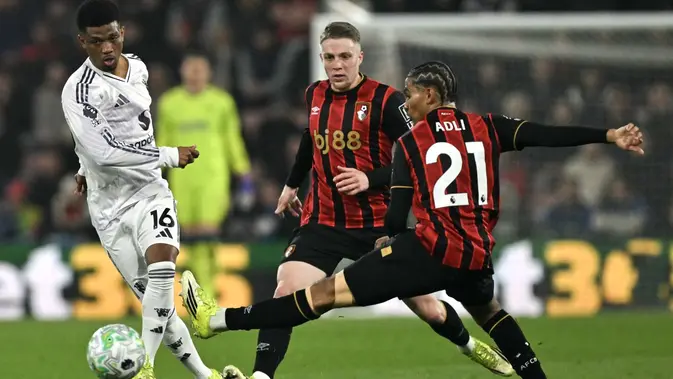 Amad Diallo Dikepung Dua Bek Bournemouth di Vitality Stadium