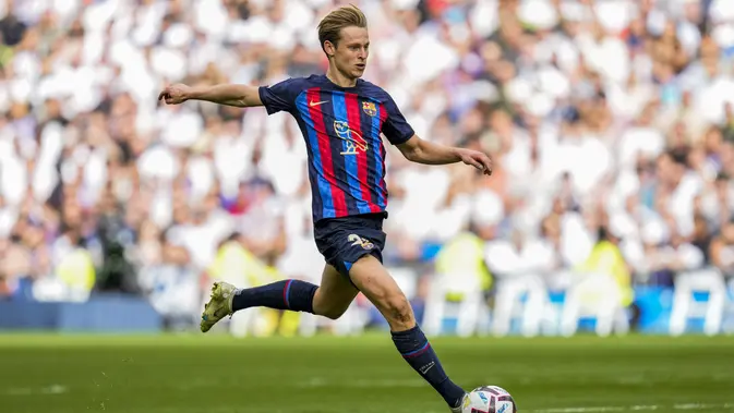Frenkie de Jong: Motor Lini Tengah Barcelona di La Liga