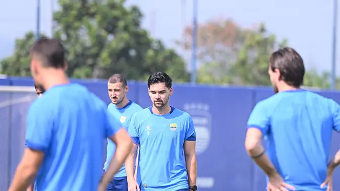 Sandy Walsh dan Persib Bandung Matangkan Taktik Jelang Duel Kontra The Cong-Viettel