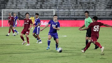 Gol Perdana Mariano Peralta Bawa Persib Permaluk Sabah FC 3-0