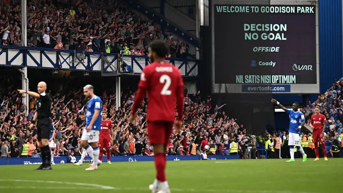 VAR Batalkan Gol Coady, Derby Merseyside Berakhir Imbang 0-0